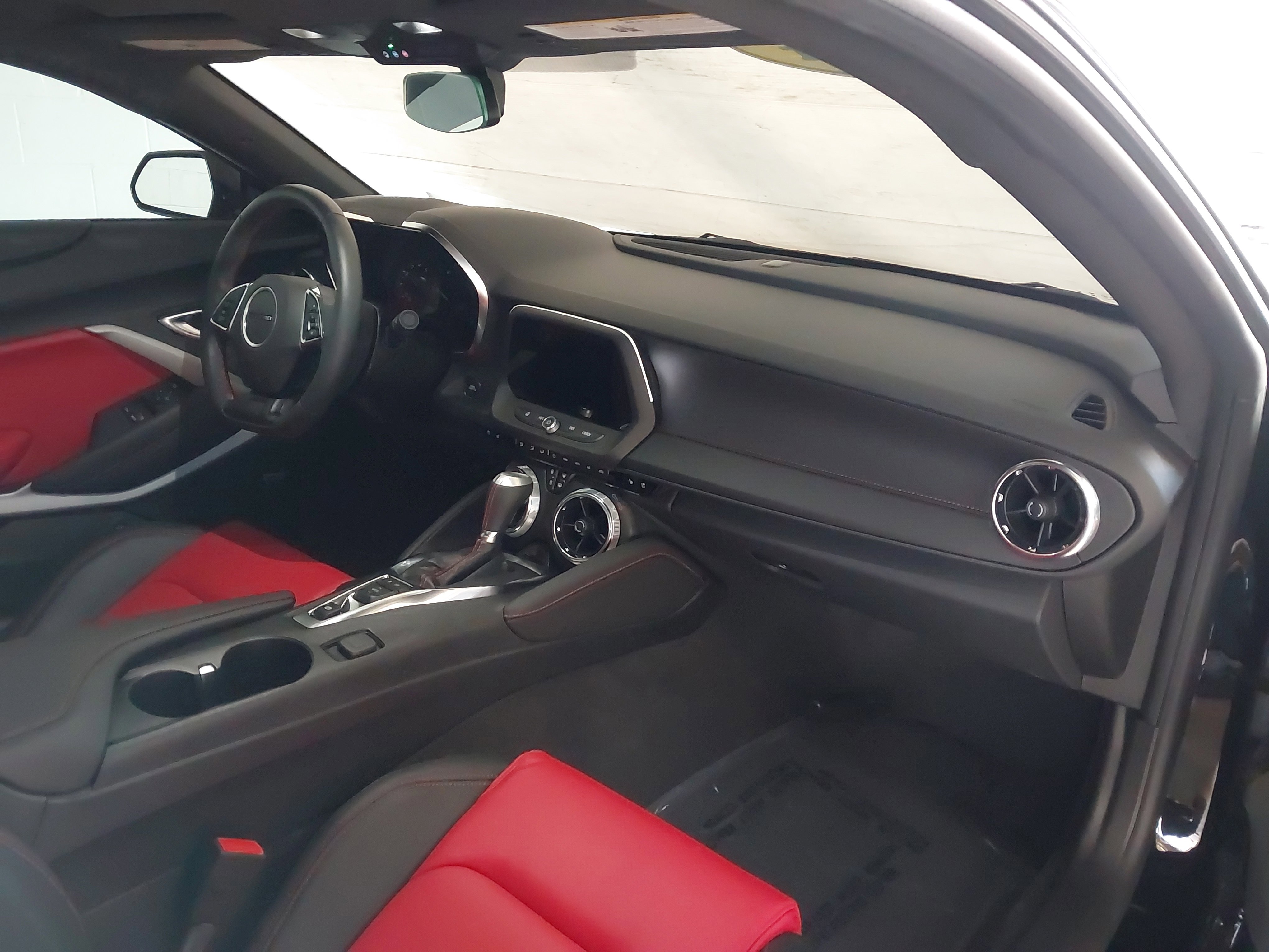 Used 2024 Chevrolet Camaro LT w/ Technology Package image 29