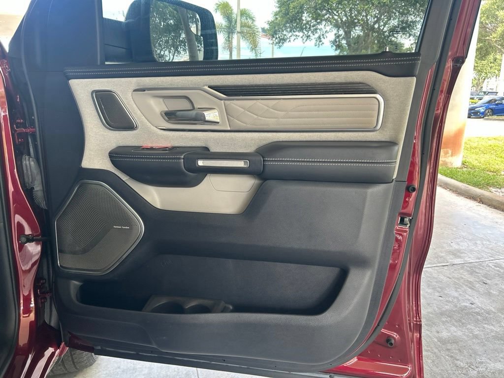 Used 2023 RAM 1500 Limited AWD/4WD image 32