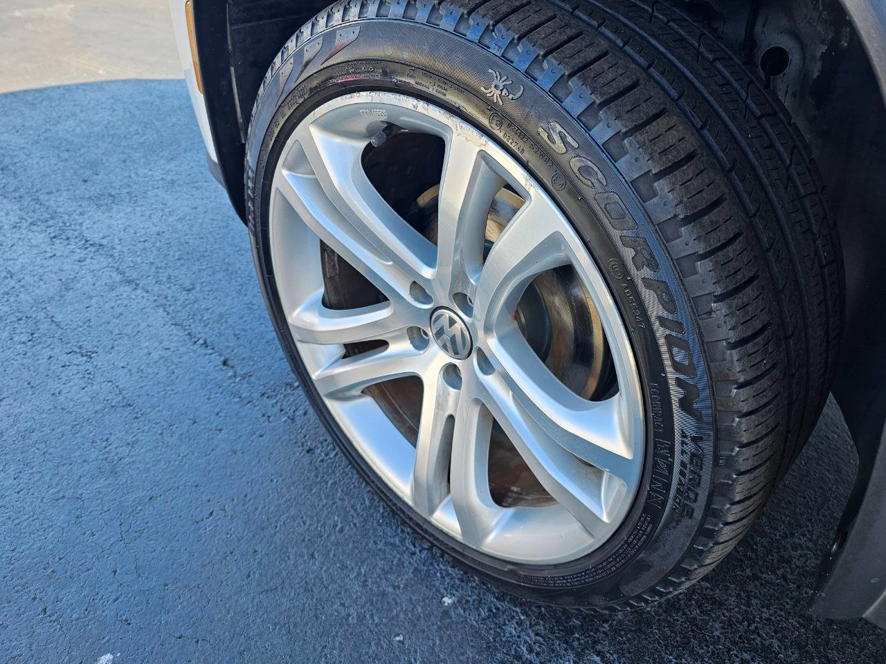 Used 2013 Volkswagen Tiguan SEL image 11