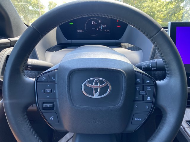 Used 2024 Toyota bZ4X FWD w/ Weather Package image 18