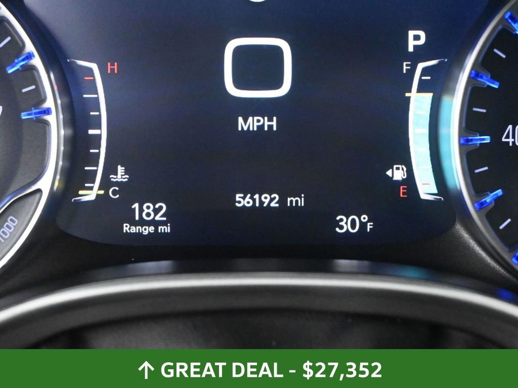Used 2024 Chrysler Pacifica Touring-L image 38