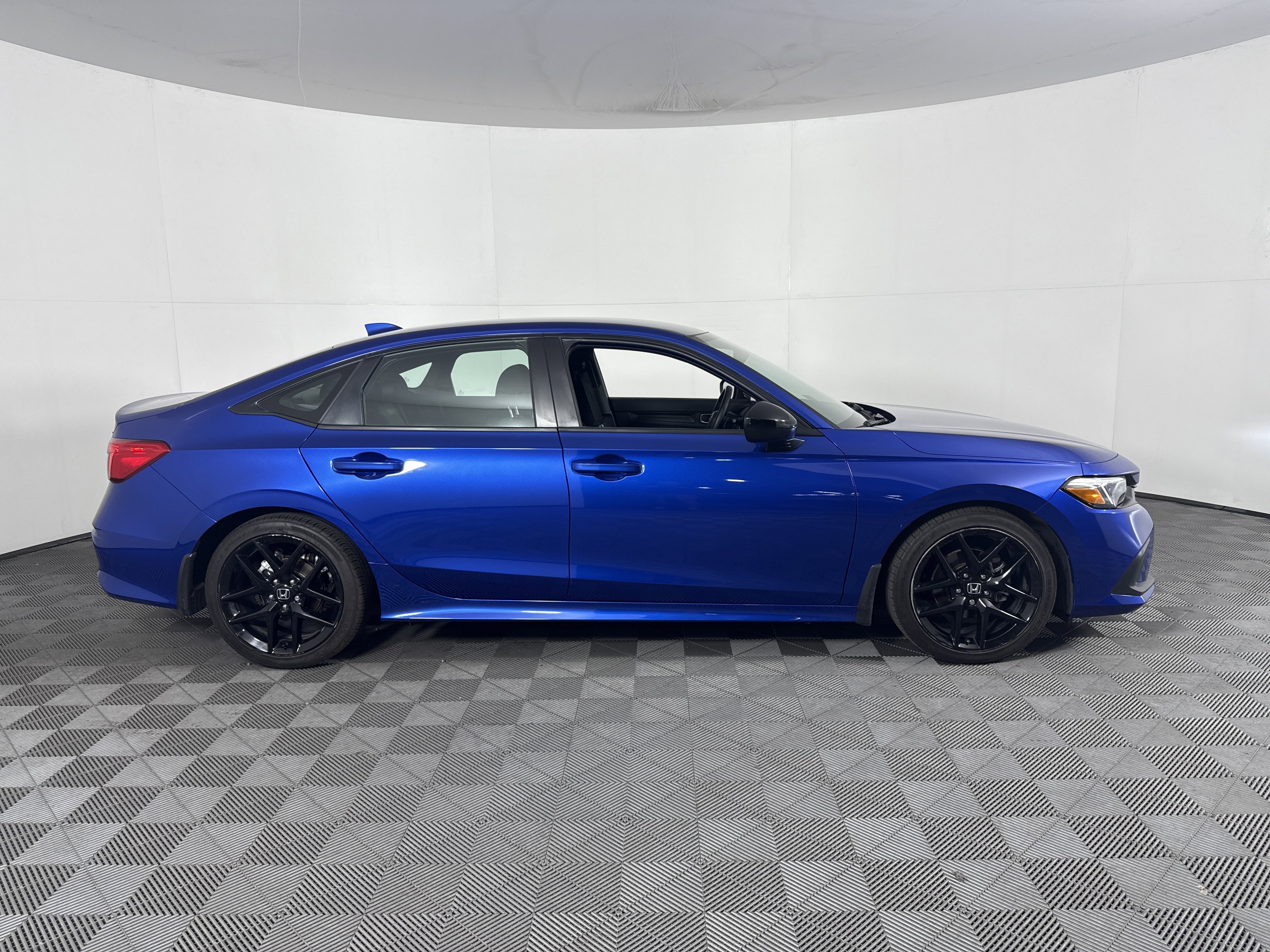 Certified 2023 Honda Civic Sport image 3