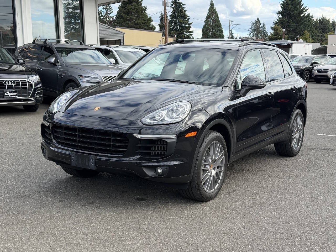 Used 2016 Porsche Cayenne S AWD/4WD image 1