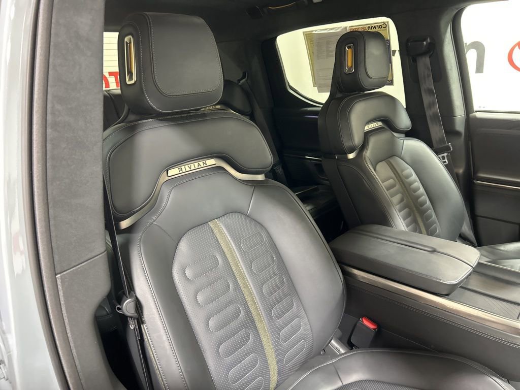 Used 2023 Rivian R1T Adventure image 13