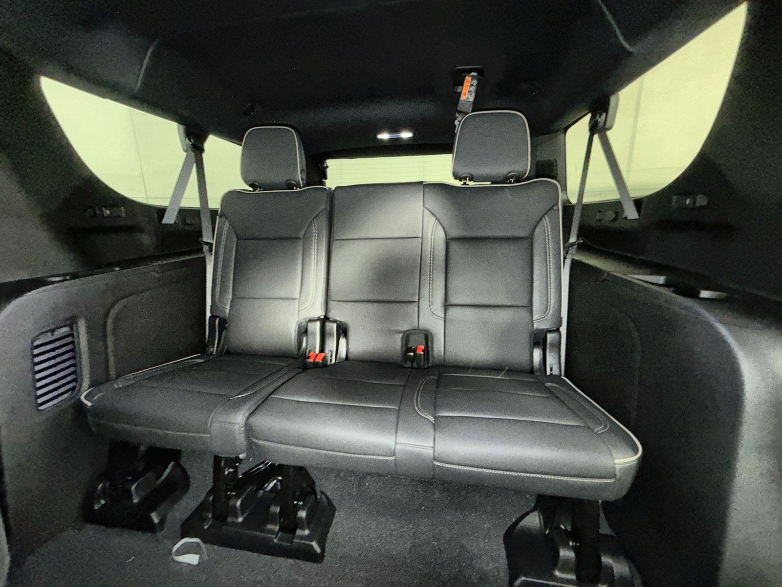 New 2026 GMC Yukon XL Elevation AWD/4WD image 25