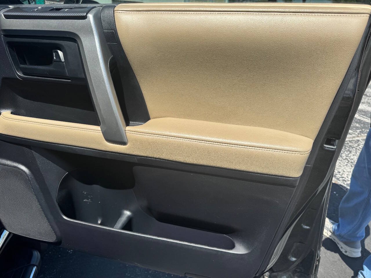 Used 2013 Toyota 4Runner SR5 RWD image 7