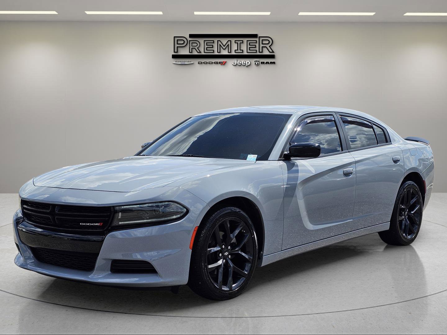 Used 2022 Dodge Charger SXT w/ Blacktop Package