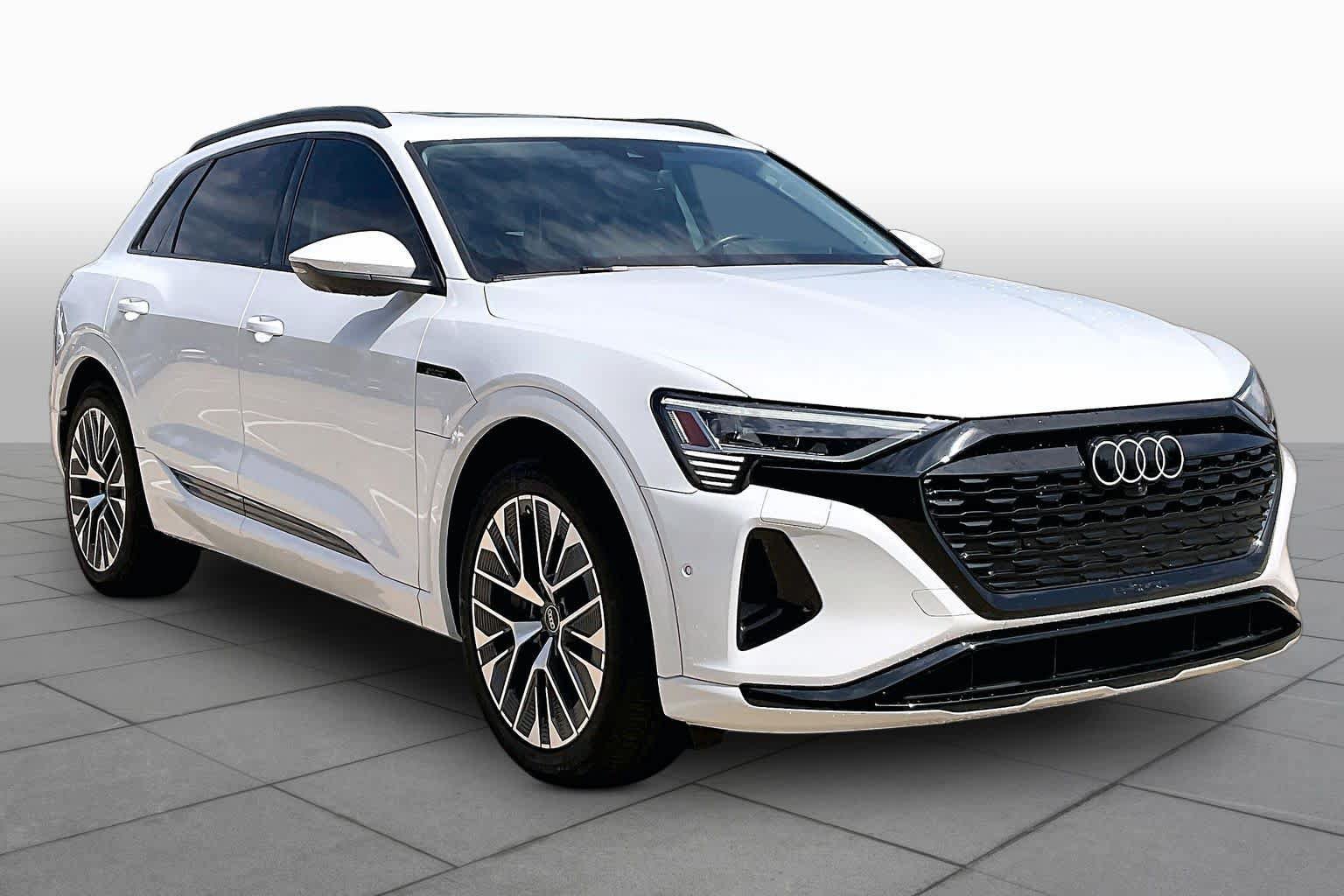 Used 2024 Audi Q8 e-tron Prestige w/ Prestige Package AWD/4WD image 2