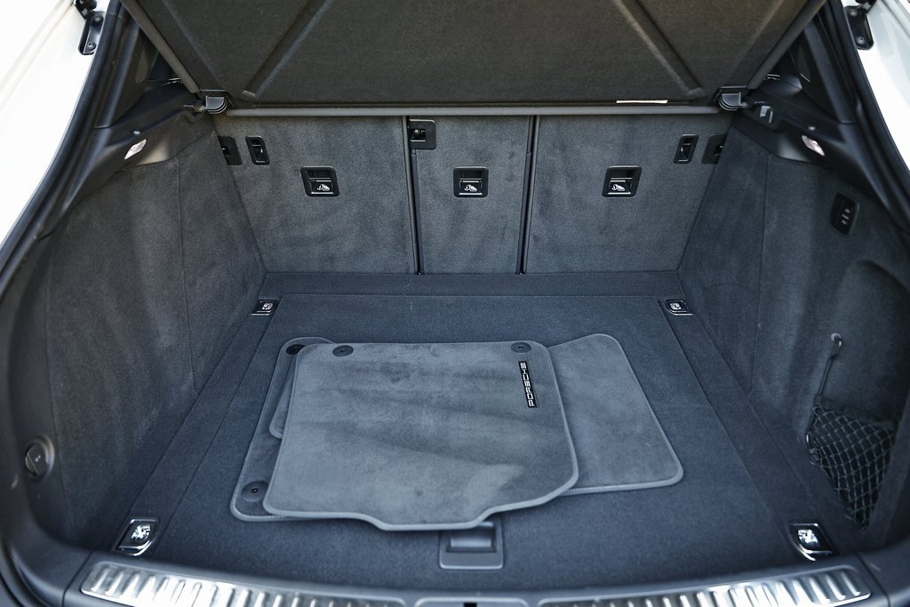 Used 2023 Porsche Macan S image 32