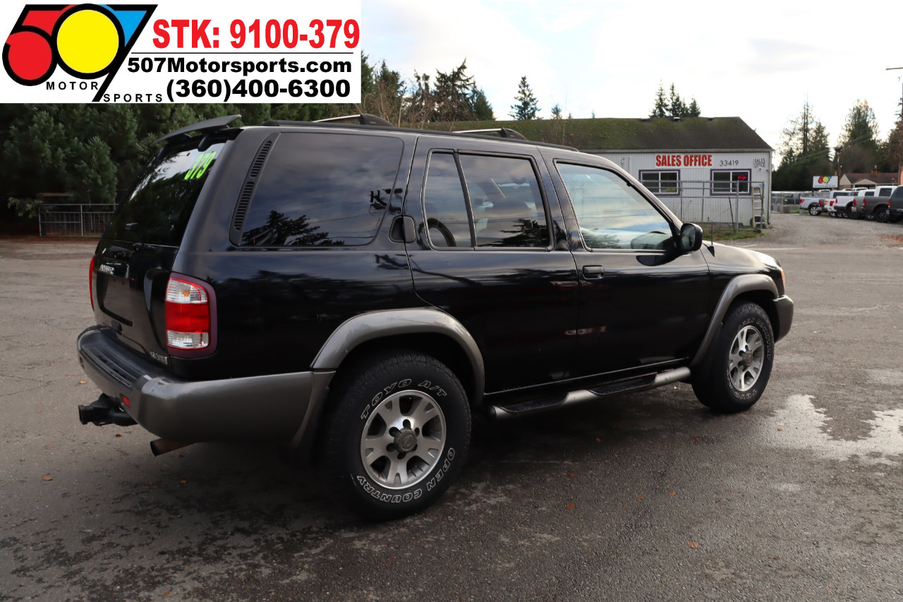 Used 2001 Nissan Pathfinder SE image 7