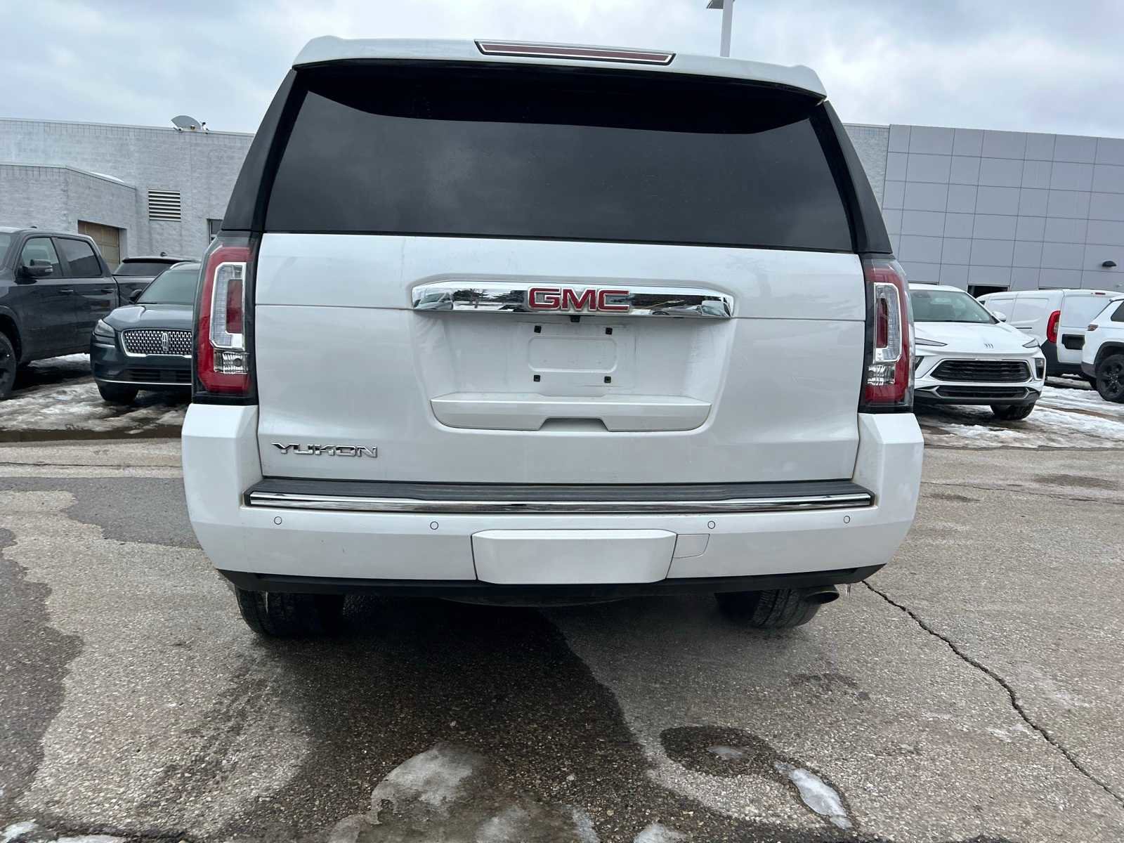 Used 2017 GMC Yukon Denali w/ Open Road Package image 25