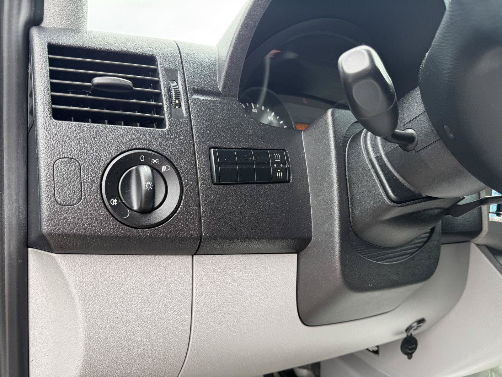 Used 2016 Mercedes-Benz Sprinter 2500 image 7