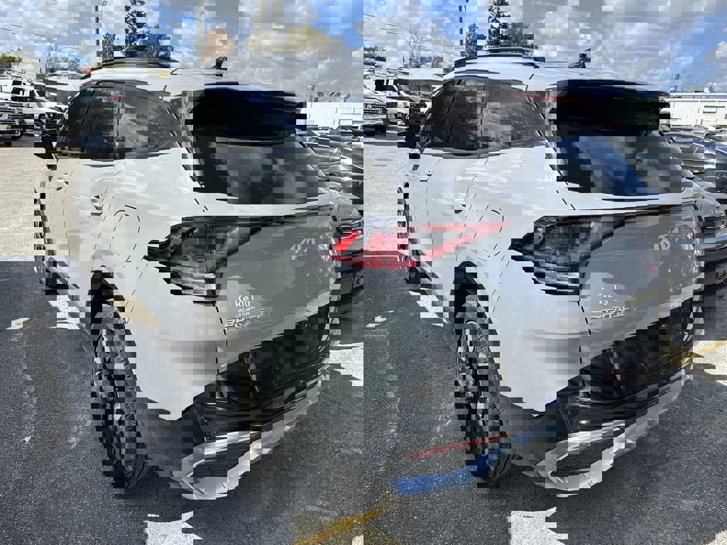 Certified 2023 Kia Sportage SX image 9