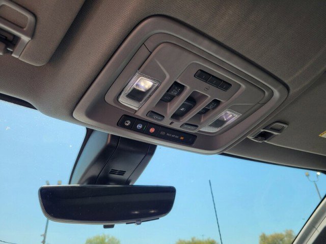 Used 2021 GMC Sierra 2500 Denali w/ Denali Ultimate Package image 18