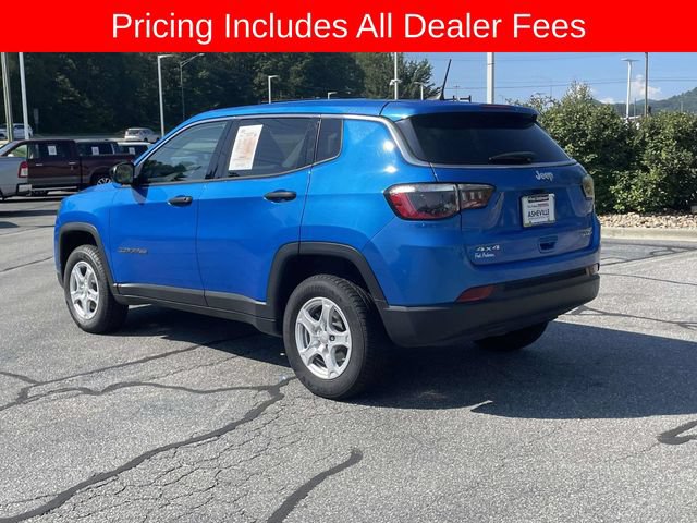 Used 2022 Jeep Compass Sport AWD/4WD image 3