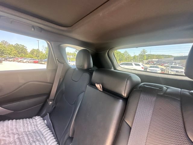 Used 2020 Jeep Cherokee High Altitude AWD/4WD image 34