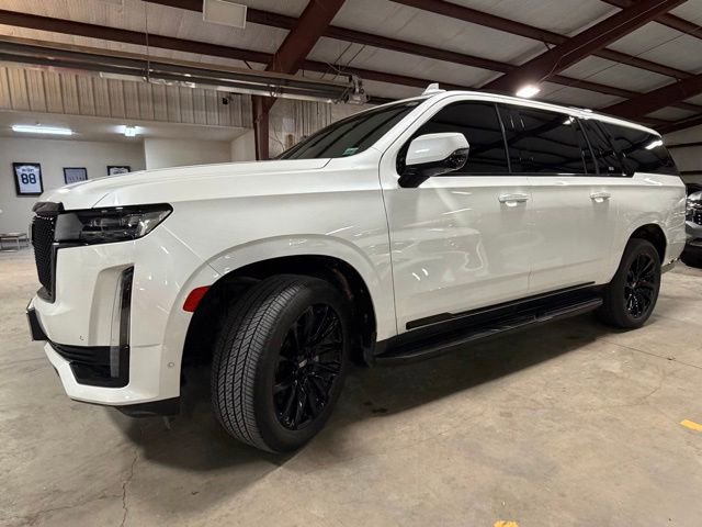 Used 2022 Cadillac Escalade ESV Sport w/ LPO, ONYX Package AWD/4WD image 4