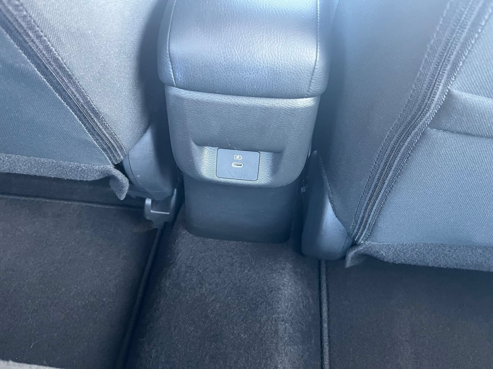 Used 2025 Nissan Versa SV FWD image 23