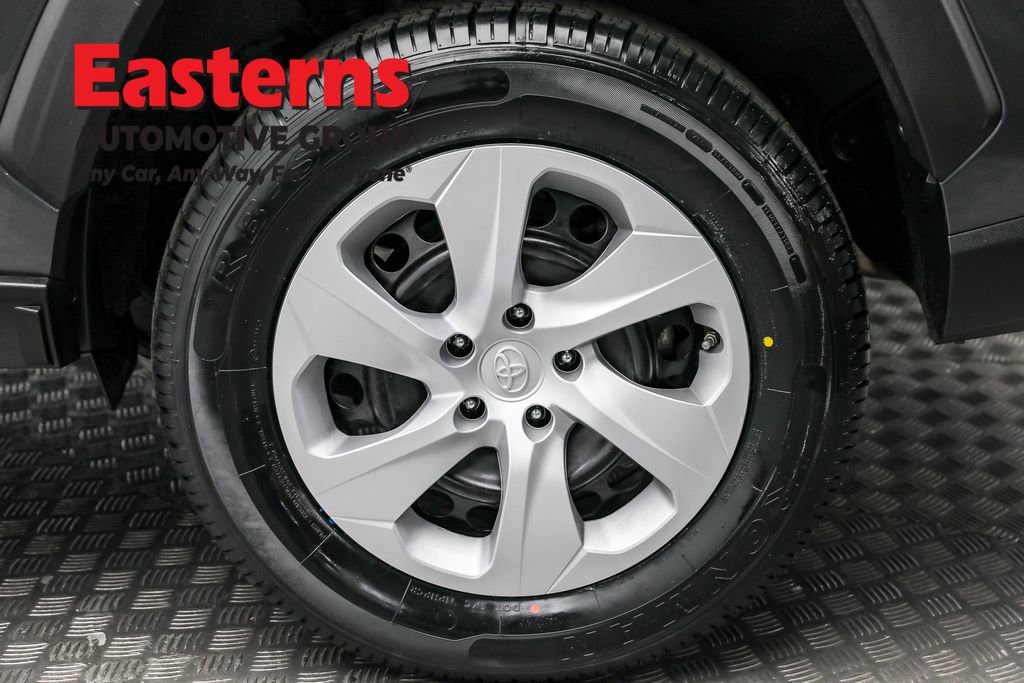 Used 2023 Toyota RAV4 LE image 8