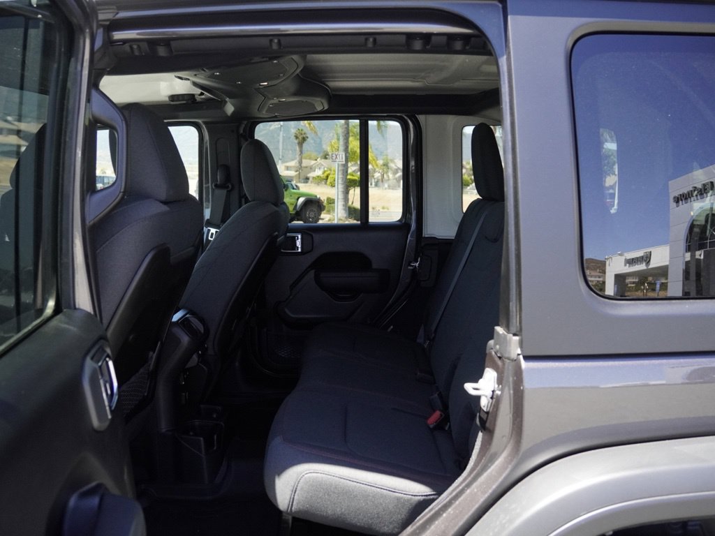 New 2026 Jeep Wrangler Unlimited Rubicon w/ Safety Group AWD/4WD image 21