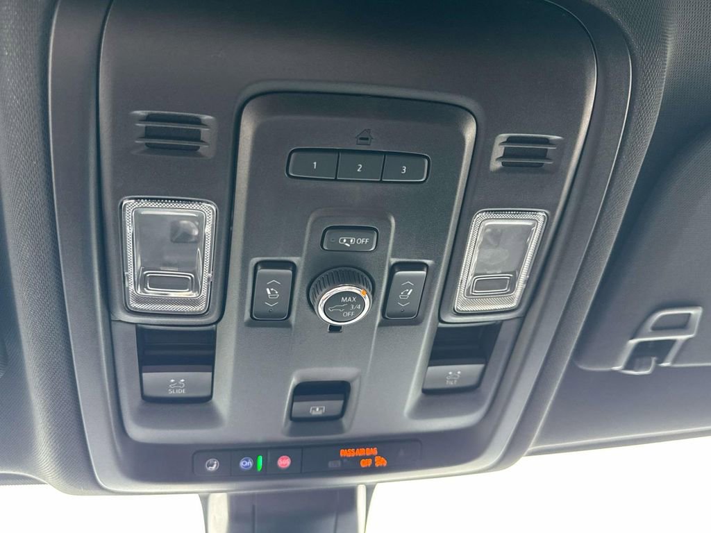 Used 2022 GMC Yukon AT4 AWD/4WD image 42