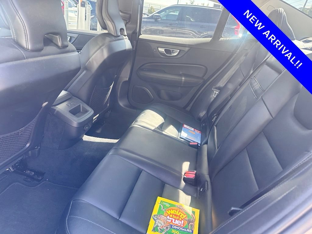 Certified 2025 Volvo S60 B5 Core AWD/4WD image 11
