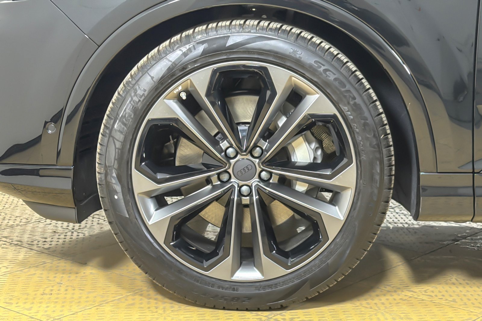New 2026 Audi Q7 Premium Plus AWD/4WD image 24
