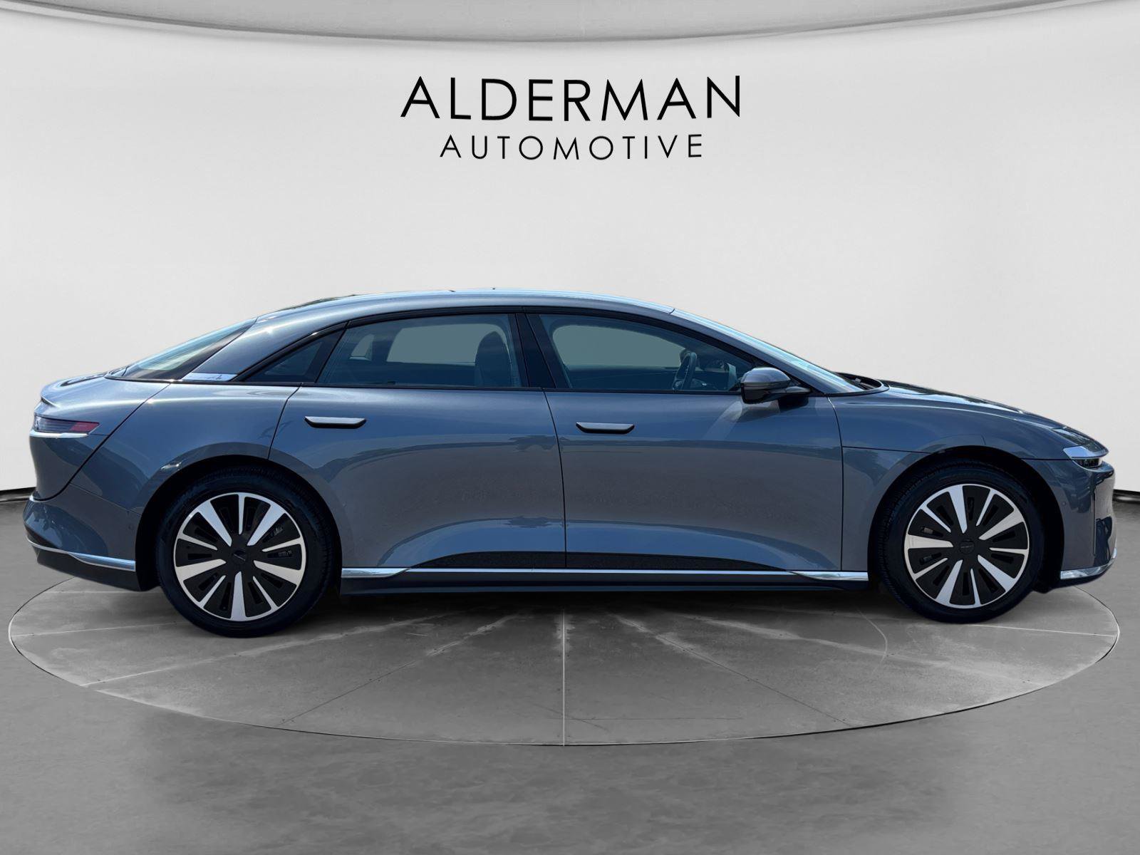 Used 2024 Lucid Air Pure RWD image 7