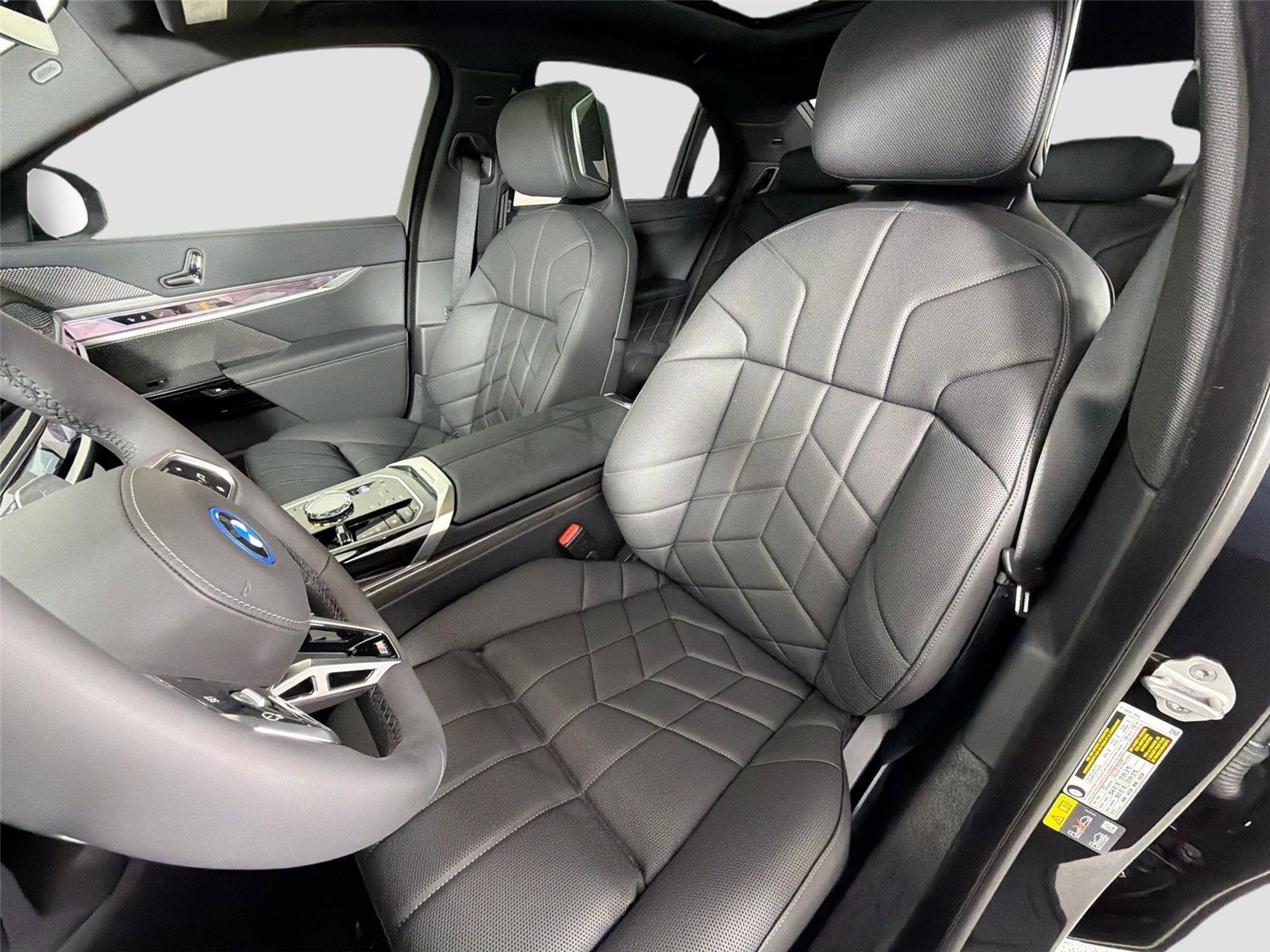 New 2026 BMW 750e xDrive w/ Executive Package AWD/4WD image 19