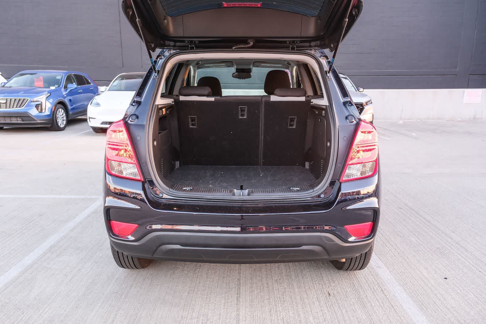 Used 2022 Chevrolet Trax LS w/ Tint and Cruise Package FWD image 27