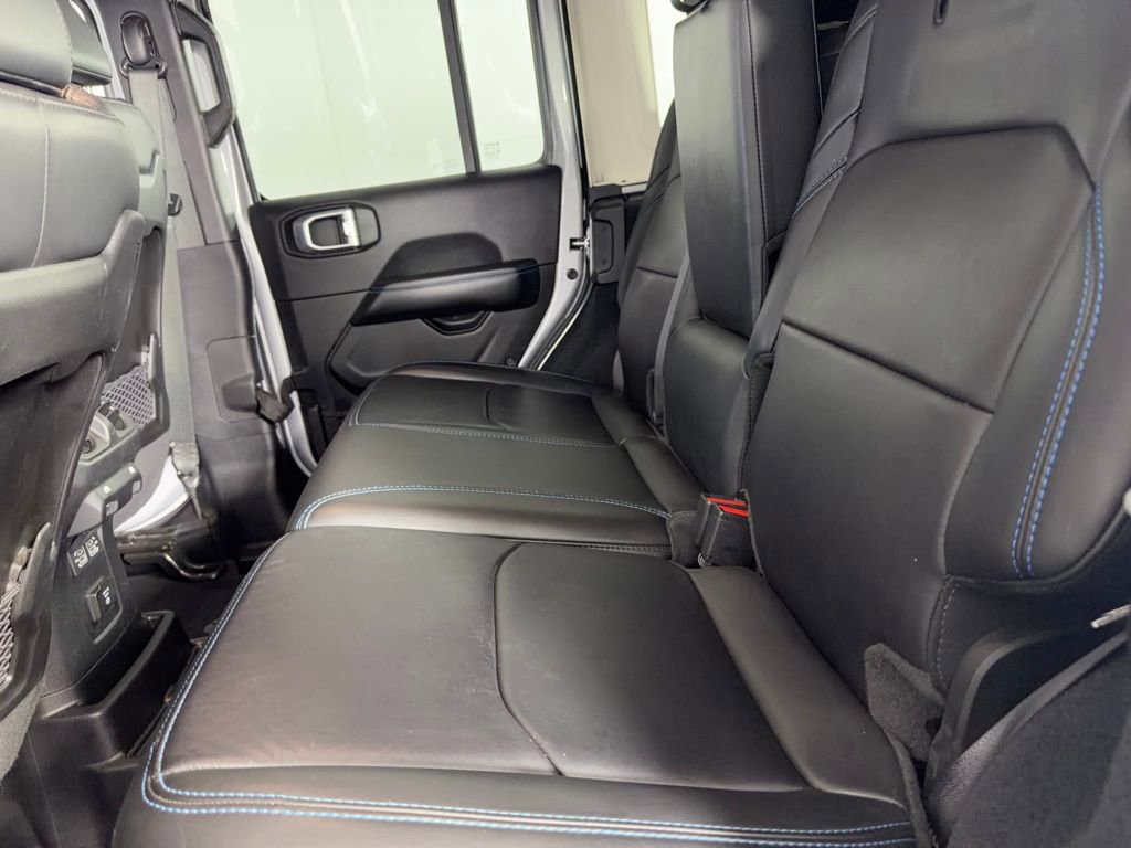 Used 2024 Jeep Wrangler Unlimited Rubicon 4xe image 27