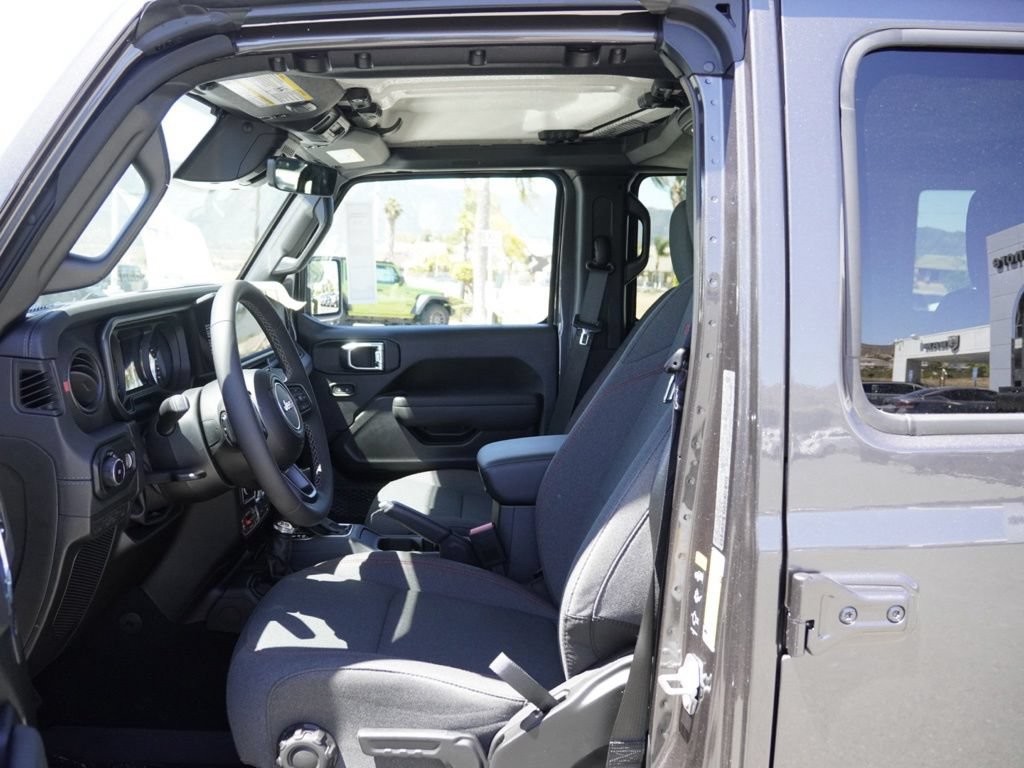 New 2026 Jeep Wrangler Unlimited Rubicon w/ Safety Group AWD/4WD image 18