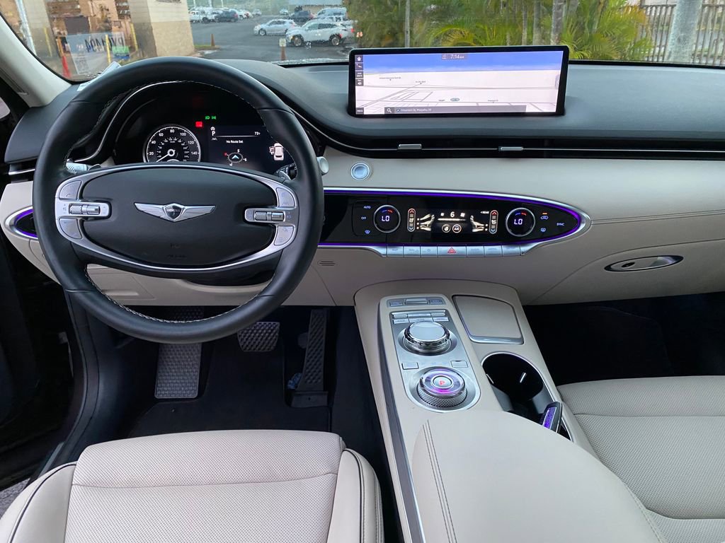 Certified 2022 Genesis GV70 2.5T w/ Advanced Package image 30