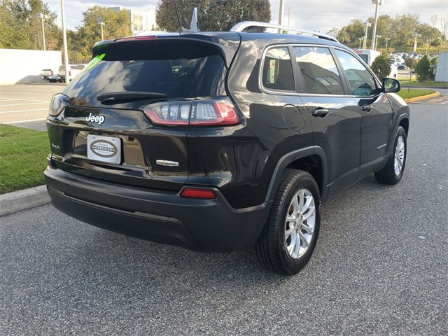 Used 2019 Jeep Cherokee Latitude w/ Cold Weather Group image 4