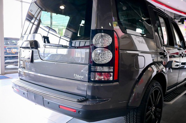 Used 2016 Land Rover LR4 HSE Silver Edition AWD/4WD image 11