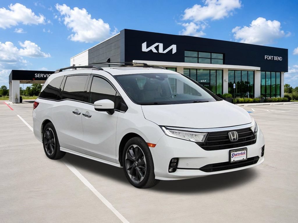 Used 2023 Honda Odyssey Elite image 3