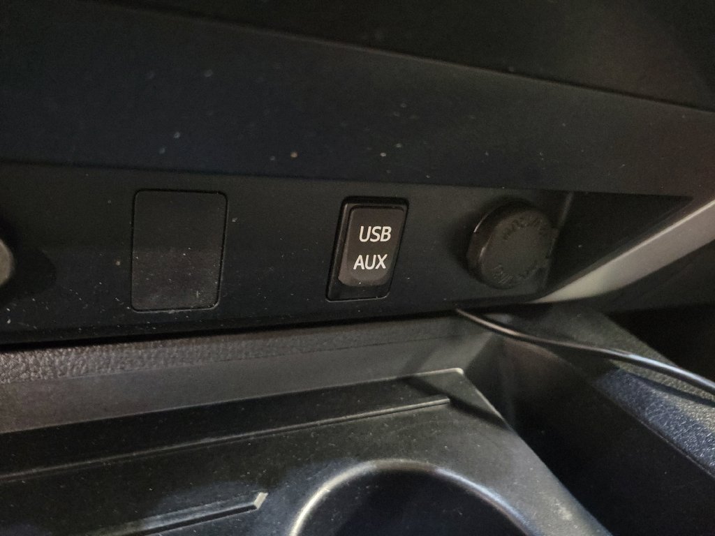 Used 2018 Toyota Tundra SR5 w/ SR5 Upgrade Package RWD image 21