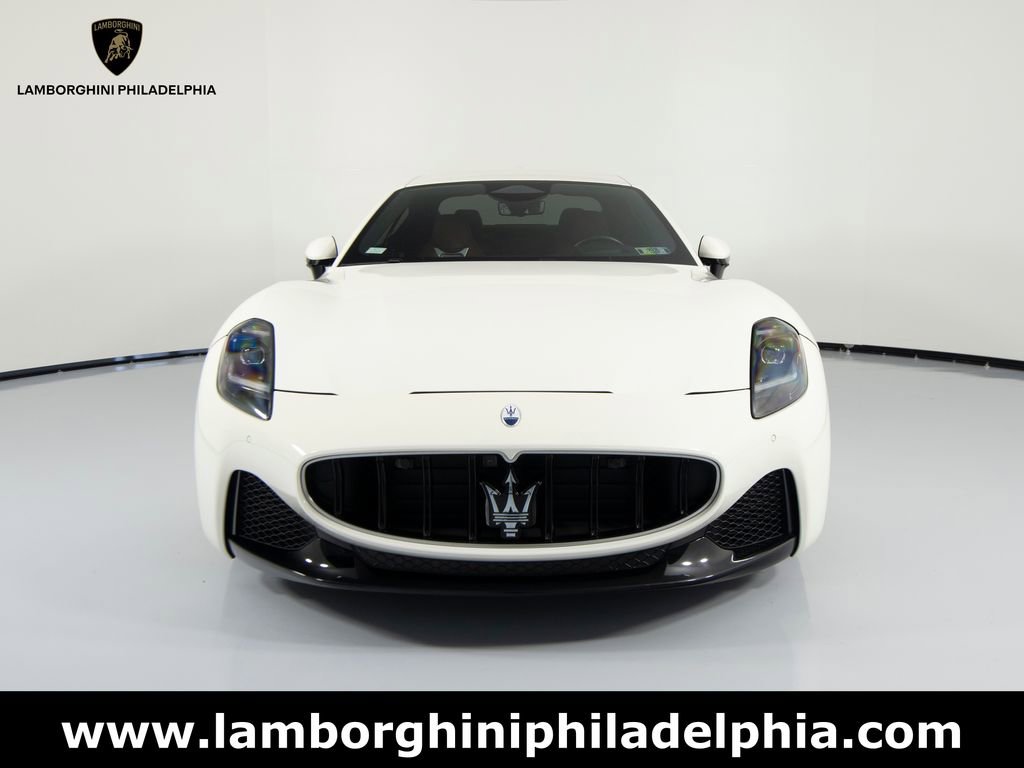 Used 2024 Maserati GranTurismo Modena image 2