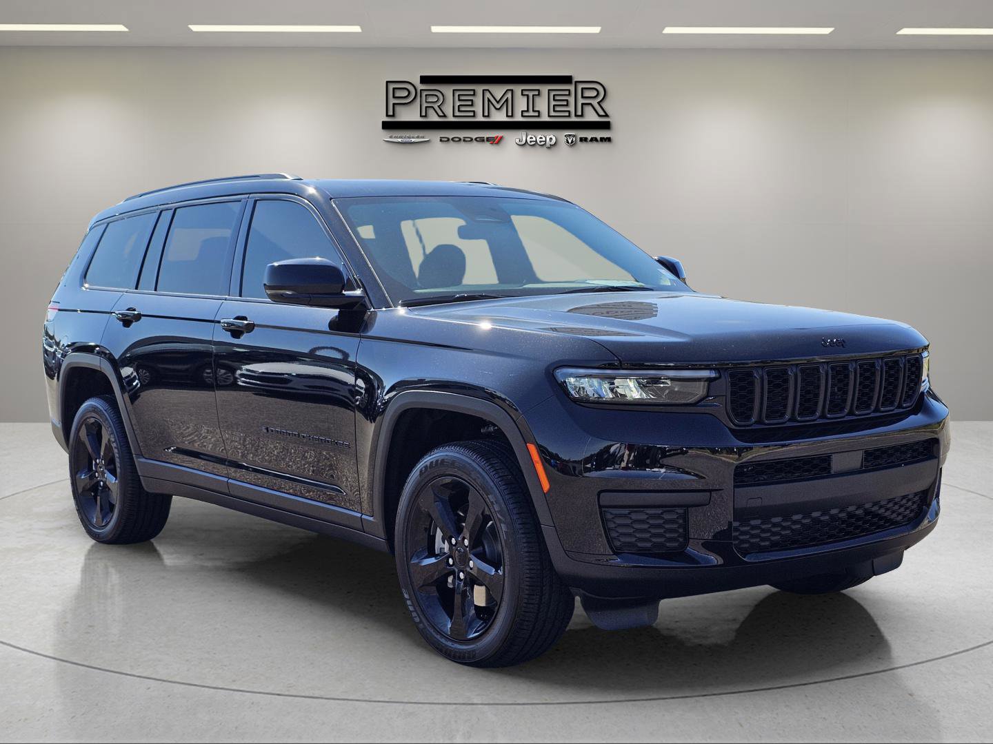 New 2025 Jeep Grand Cherokee L Altitude image 5