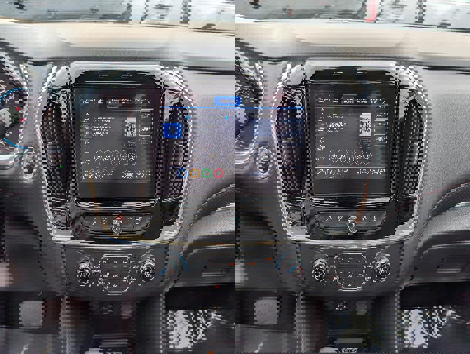 Certified 2023 Chevrolet Traverse RS image 18