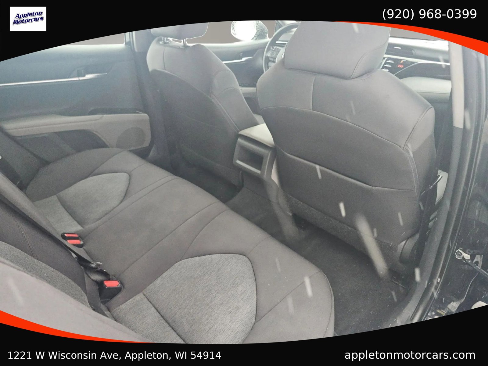 Used 2018 Toyota Camry LE image 27