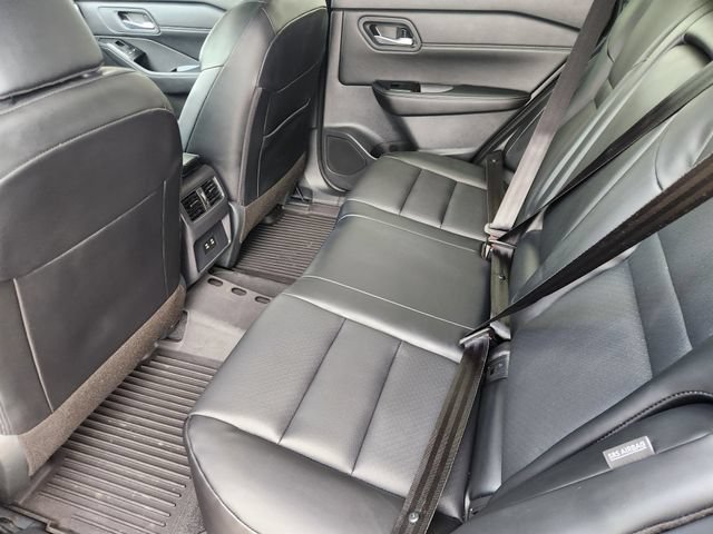 Used 2026 Nissan Rogue Dark Armor FWD image 32