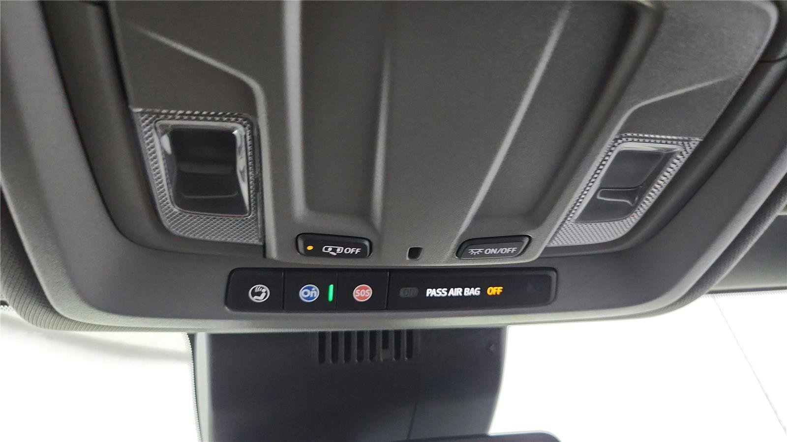 Used 2025 GMC Sierra 1500 SLT AWD/4WD image 30