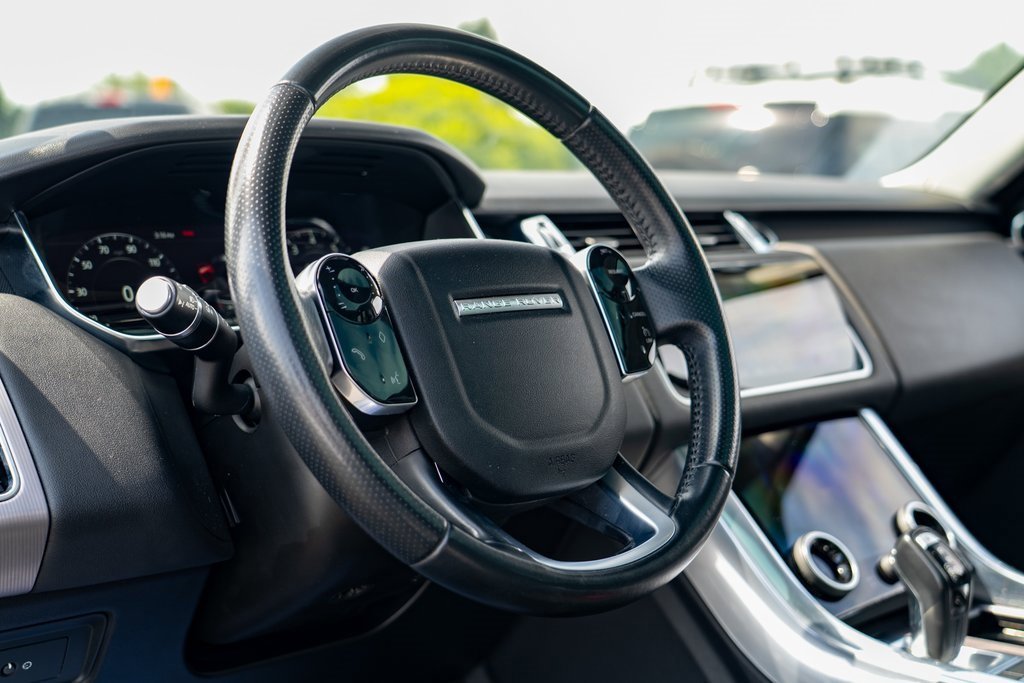 Used 2020 Land Rover Range Rover Sport HSE image 13