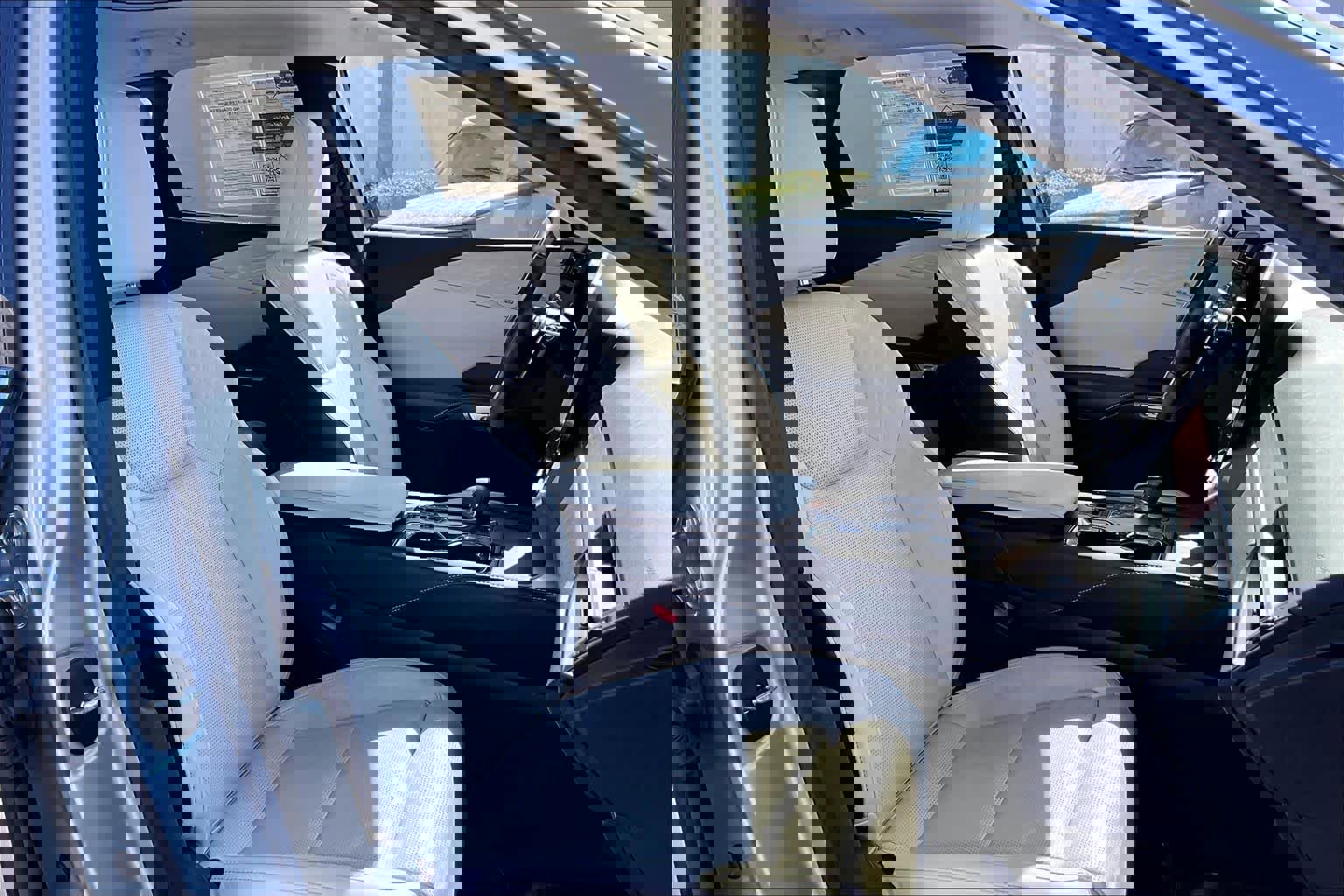 Used 2024 Lexus RX 350 Luxury w/ Convenience Package image 9