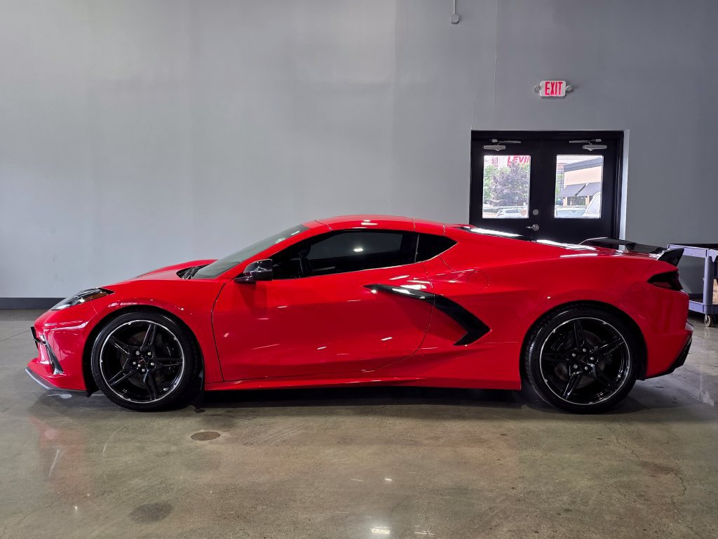 Used 2024 Chevrolet Corvette Stingray Preferred Cpe w/ Z51 Performance Package RWD image 2