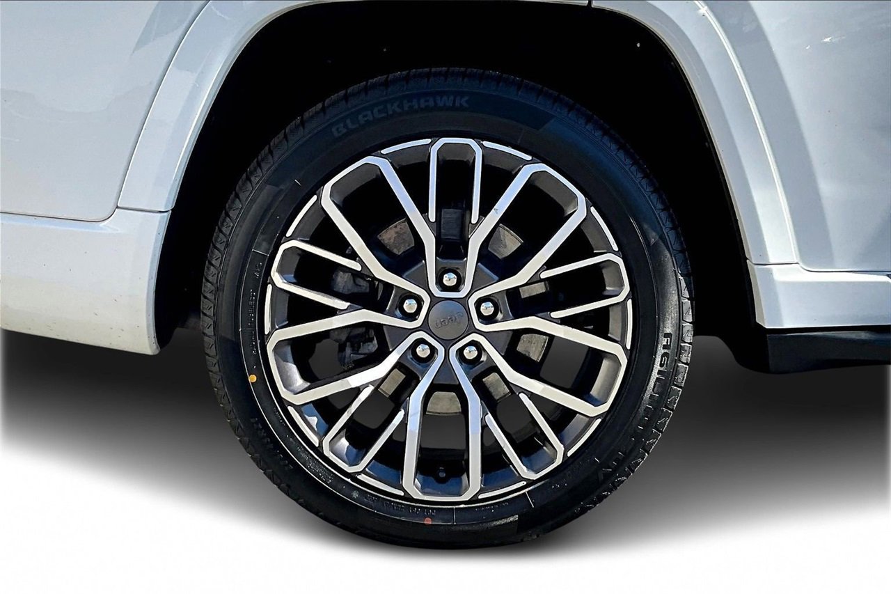 Certified 2023 Jeep Grand Cherokee L Summit image 36