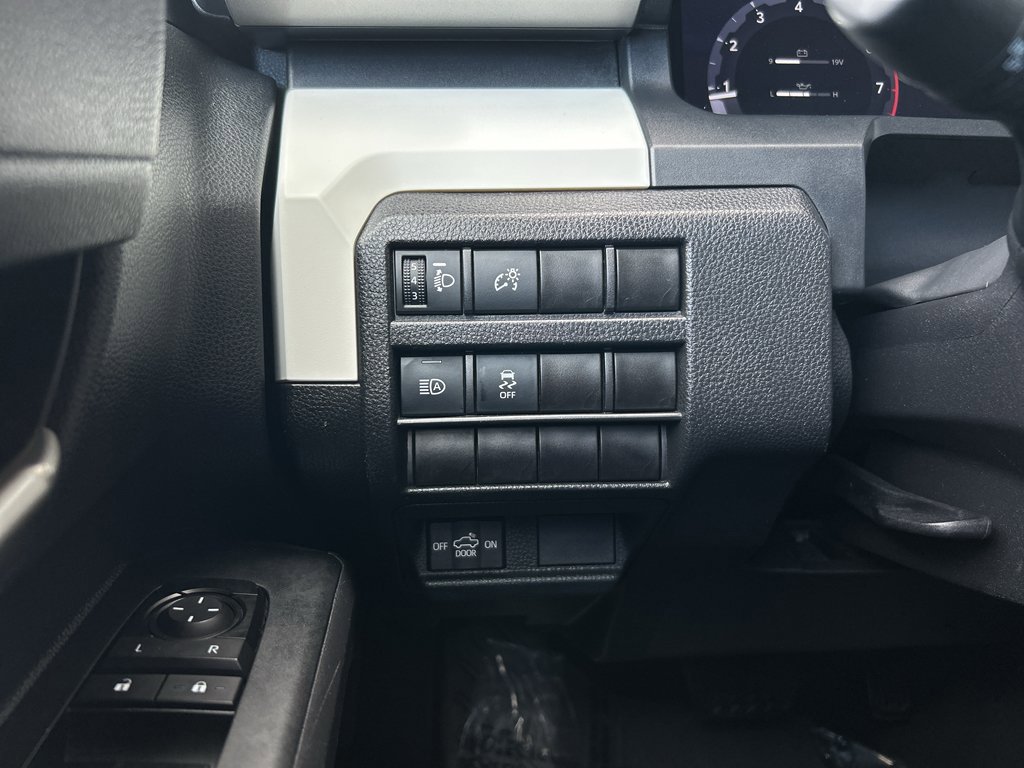 Used 2024 Toyota Tacoma TRD Off-Road AWD/4WD image 26