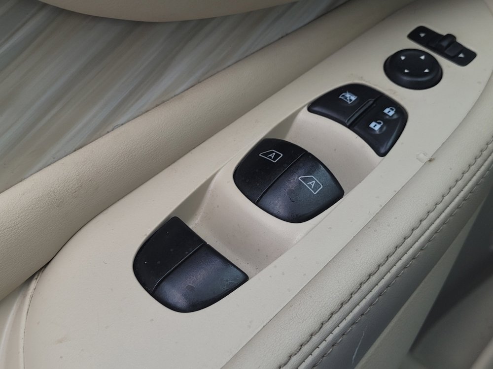 Used 2018 Nissan Murano SV w/ Premium Package FWD image 27
