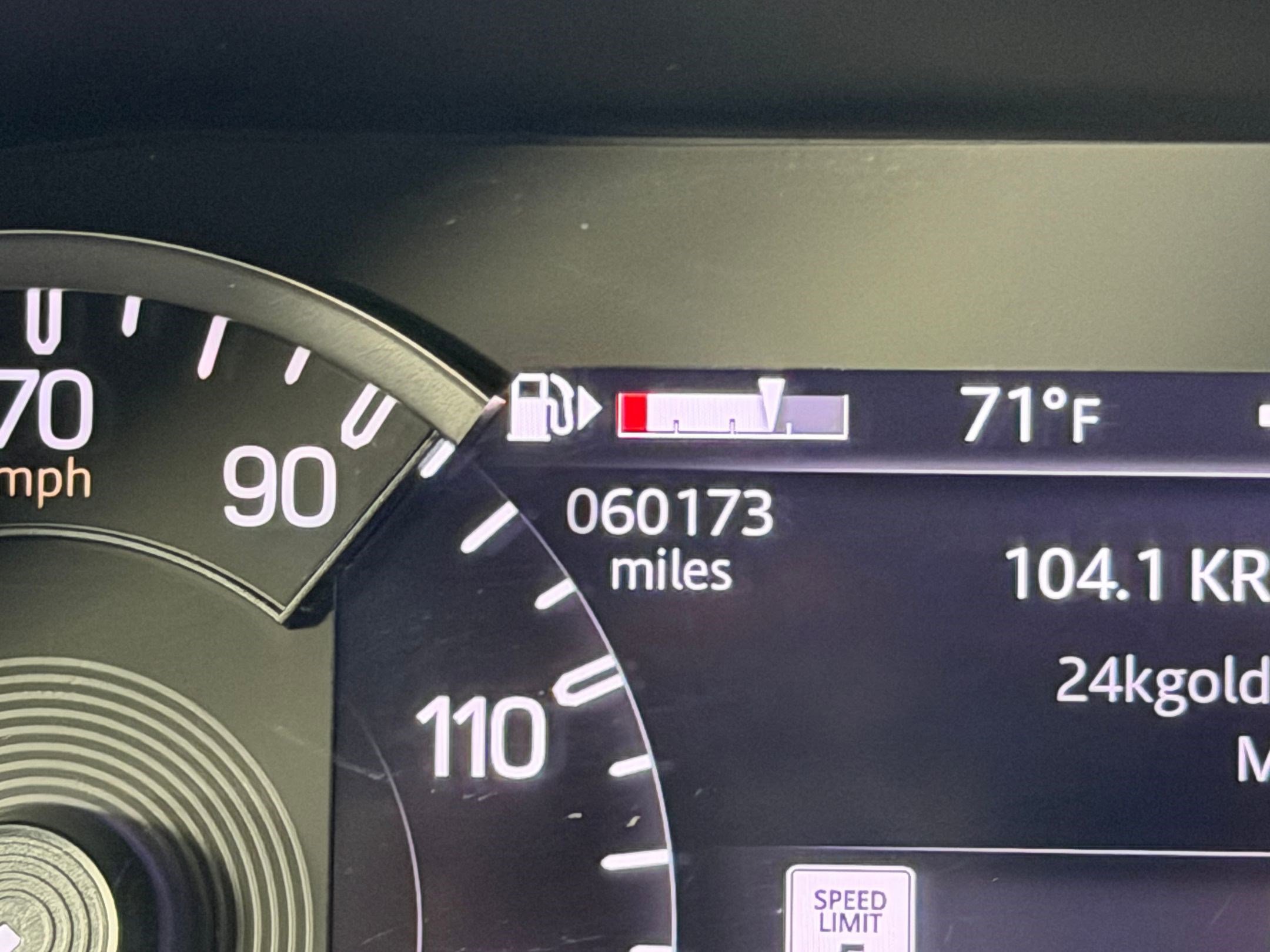 Used 2022 Land Rover Defender 110 X-Dynamic SE image 16